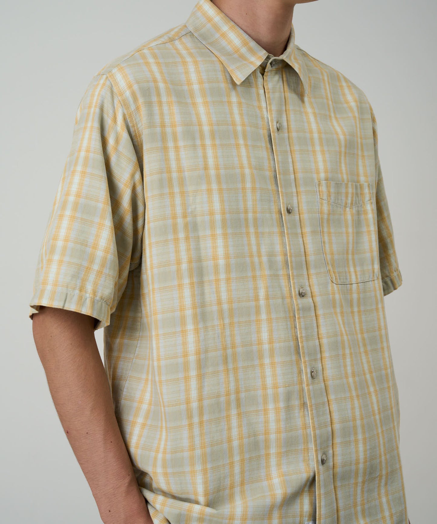 CHECKERED OMBRE SHORT SLEEVE SHIRT MUSTARD