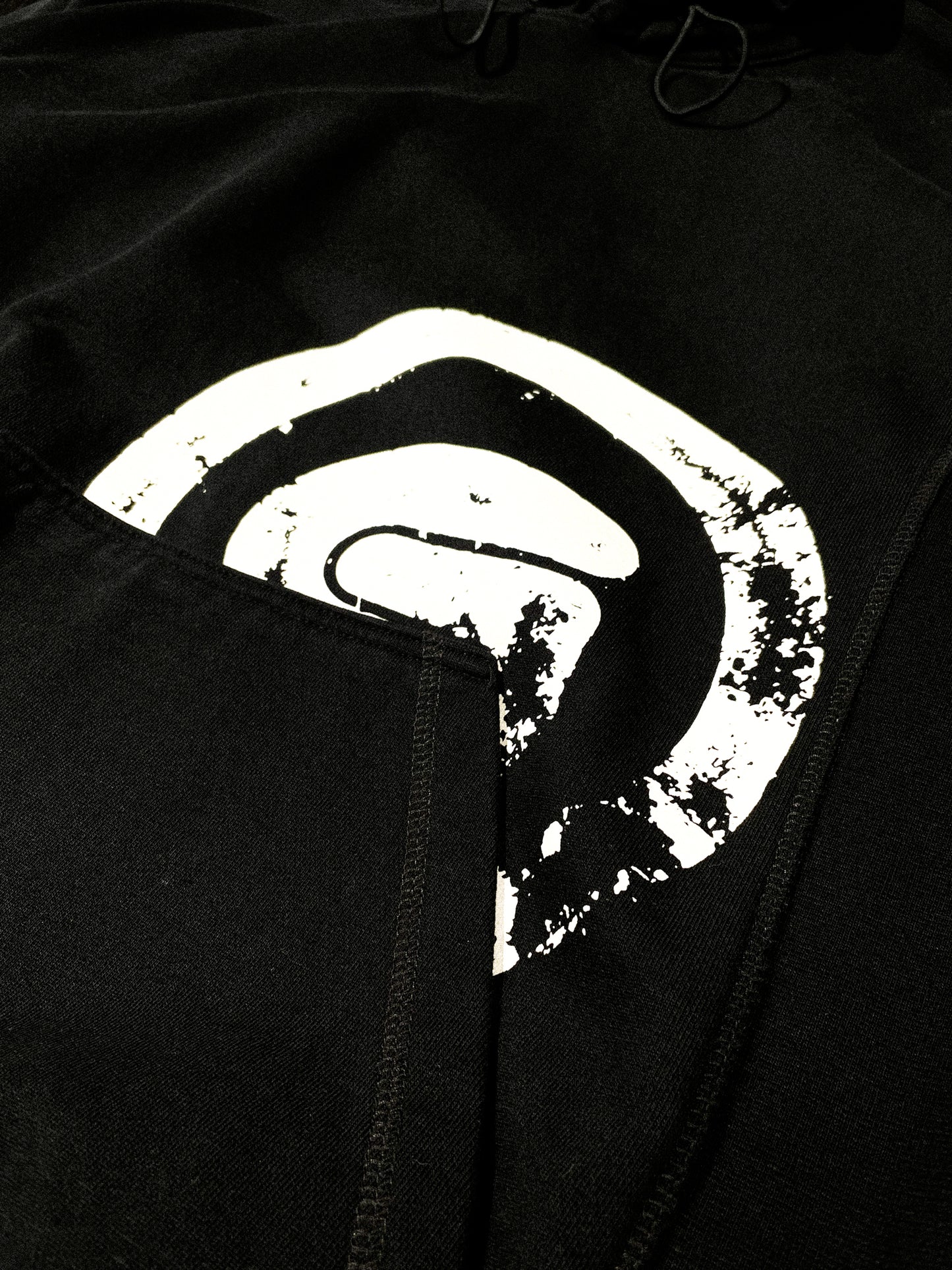 HIDDEN PRINT HOODIE SMOKED BLACK GREY