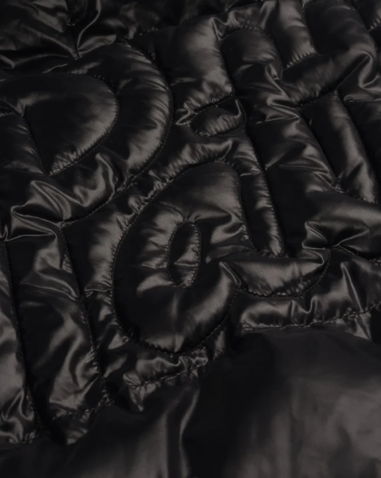 QUILTED SCRIPT LOGO PUFFER BLACK